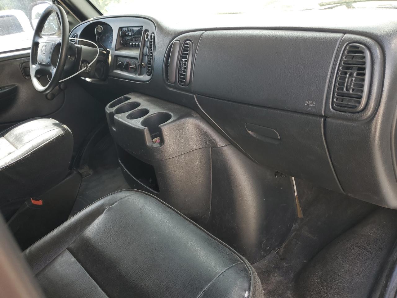 2D7HB11Y53K509369 2003 Dodge Ram Van B1500