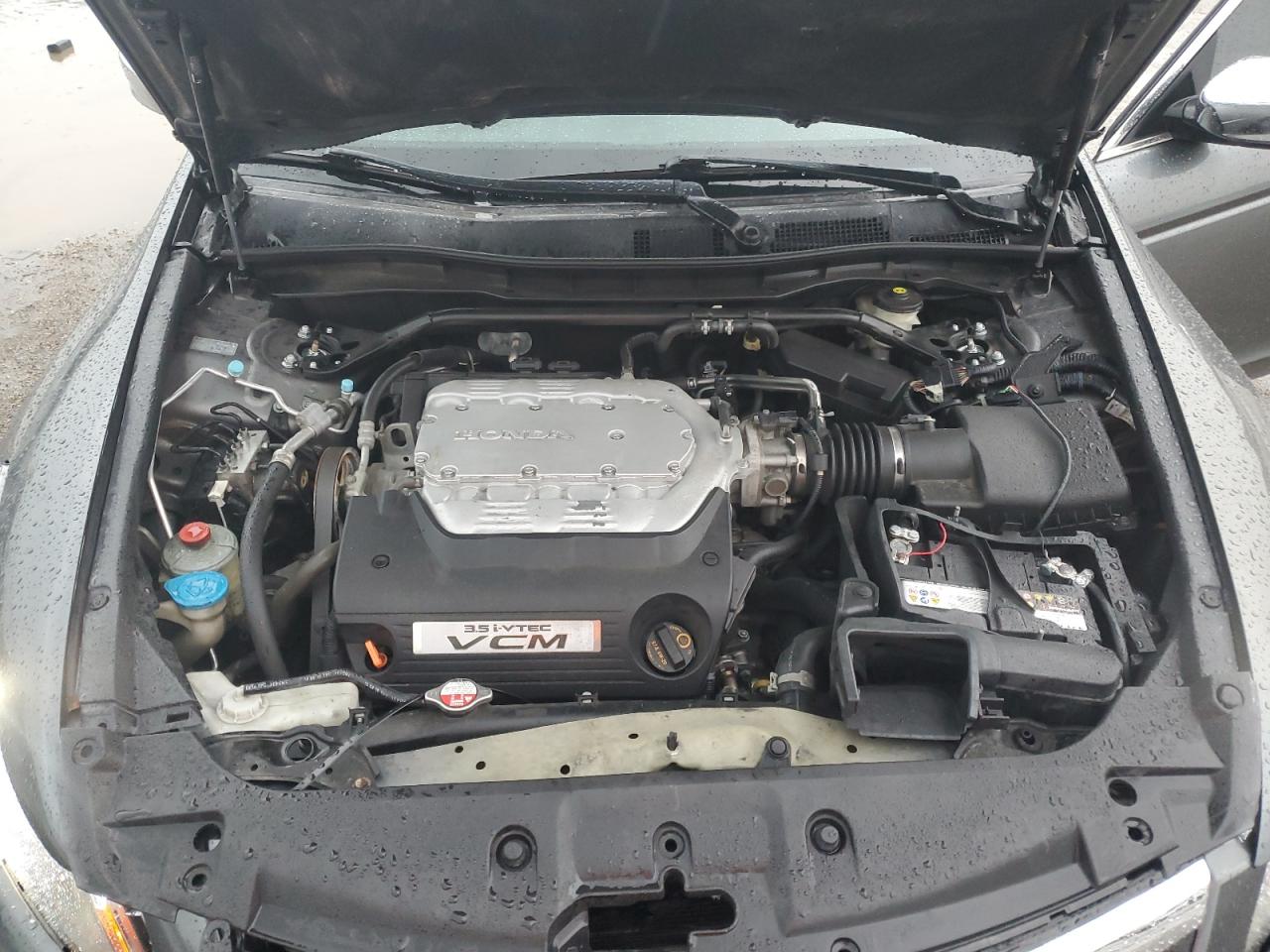 1HGCP3F8XBA018947 2011 Honda Accord Exl