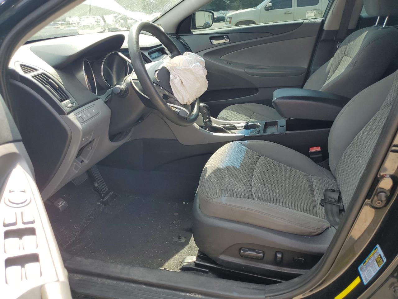 5NPEB4AC2DH700286 2013 Hyundai Sonata Gls