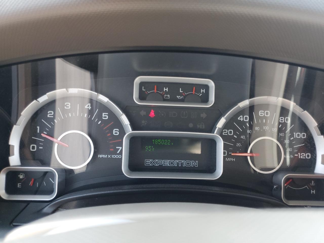 1FMFU15558LA38774 2008 Ford Expedition Xlt