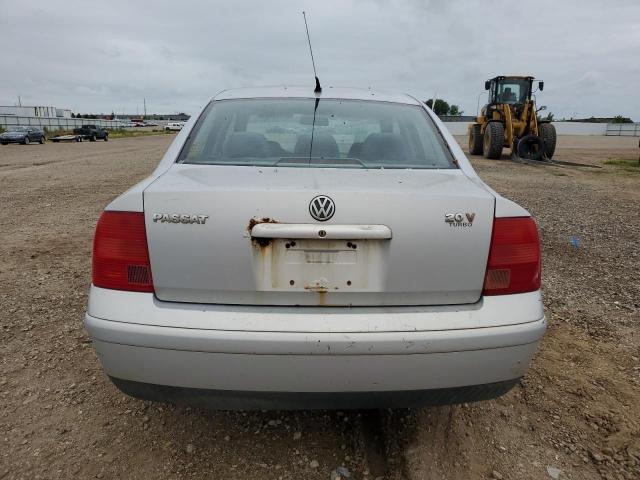 WVWAC63B11P020505 2001 Volkswagen Passat Gls