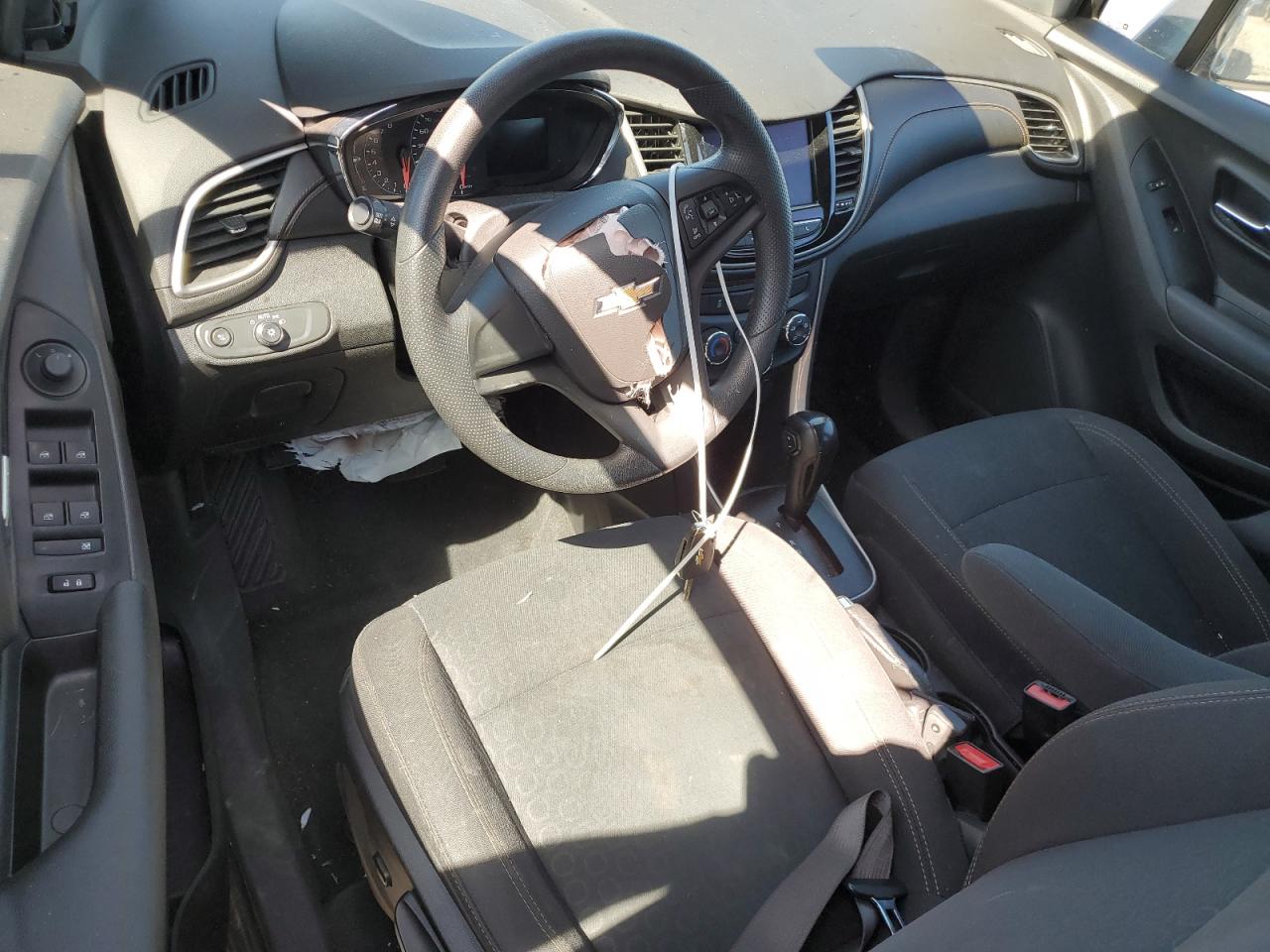 3GNCJKSB6LL191586 2020 Chevrolet Trax Ls
