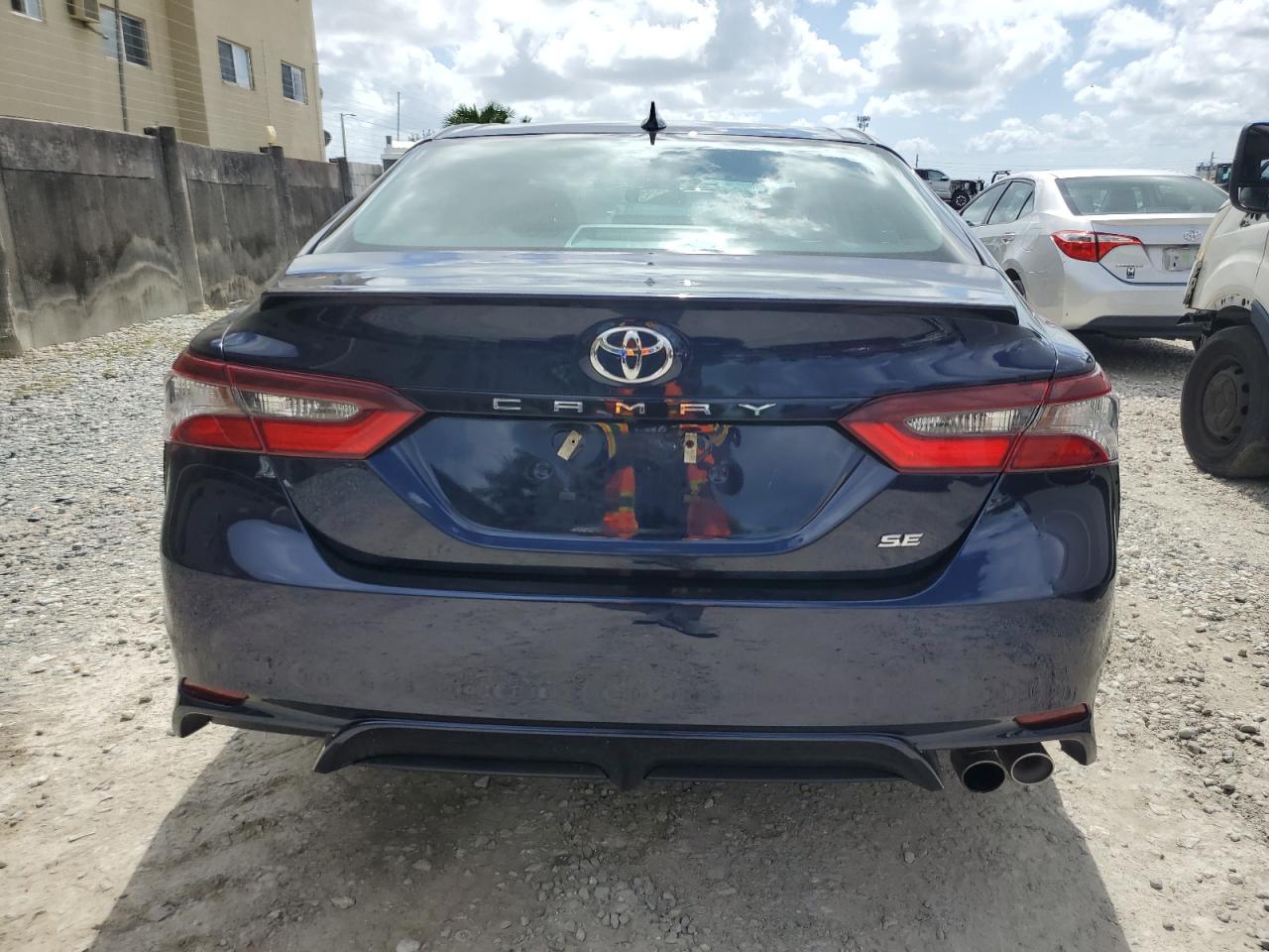 2022 Toyota Camry Se vin: 4T1G11AK6NU055033