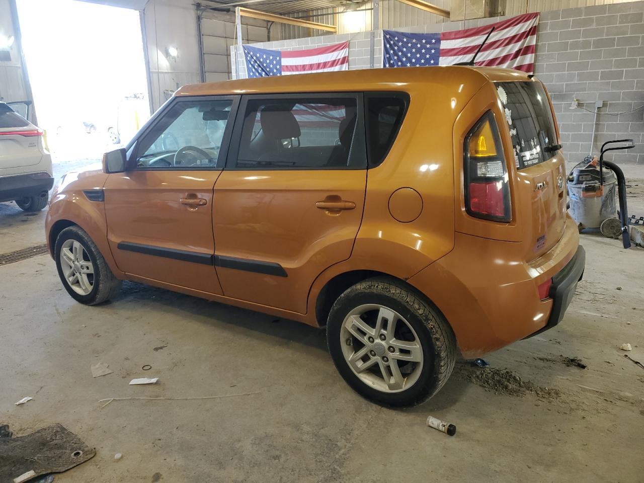 KNDJT2A21B7197911 2011 Kia Soul +