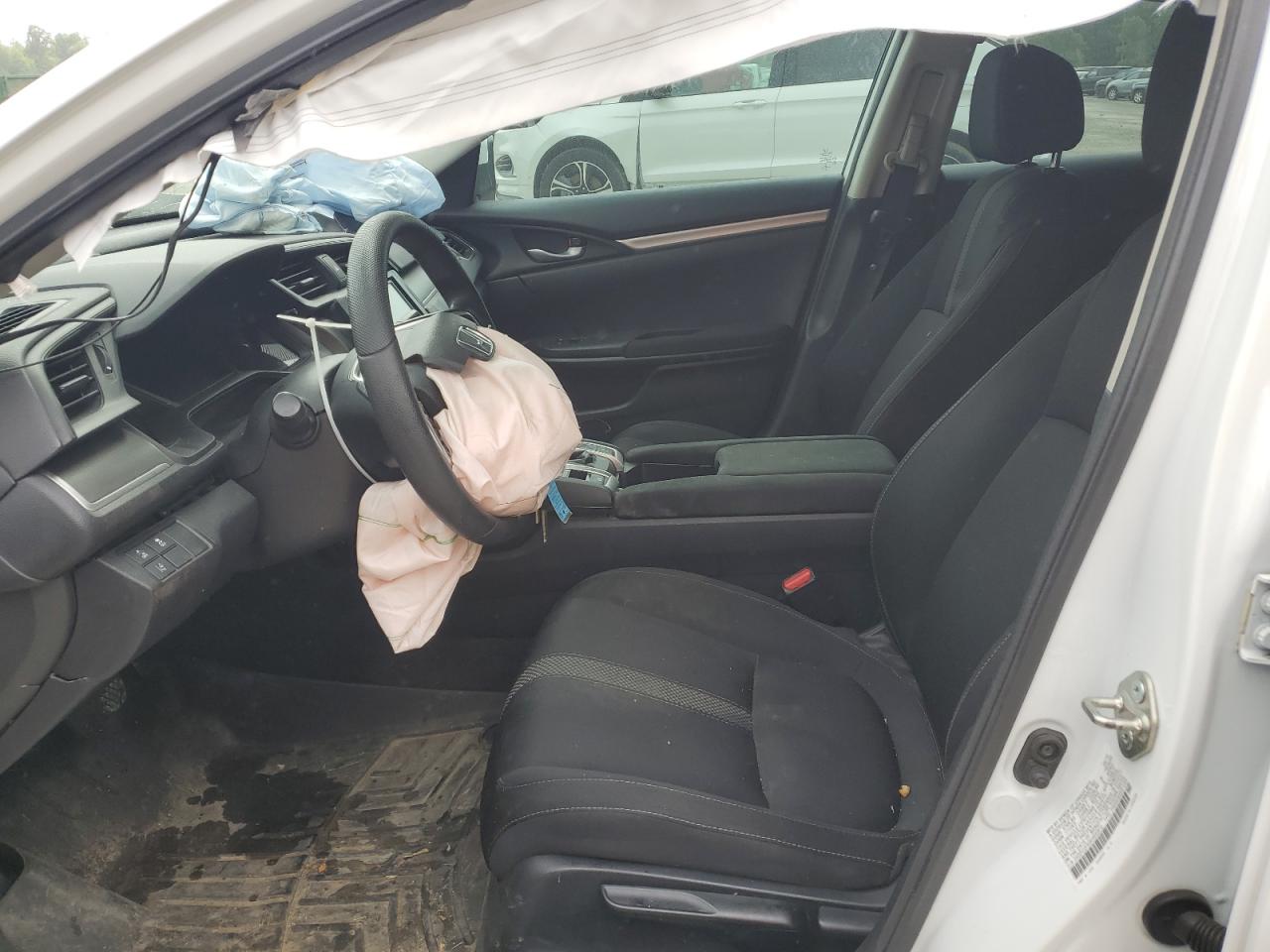 2HGFC2F60KH600672 2019 Honda Civic Lx