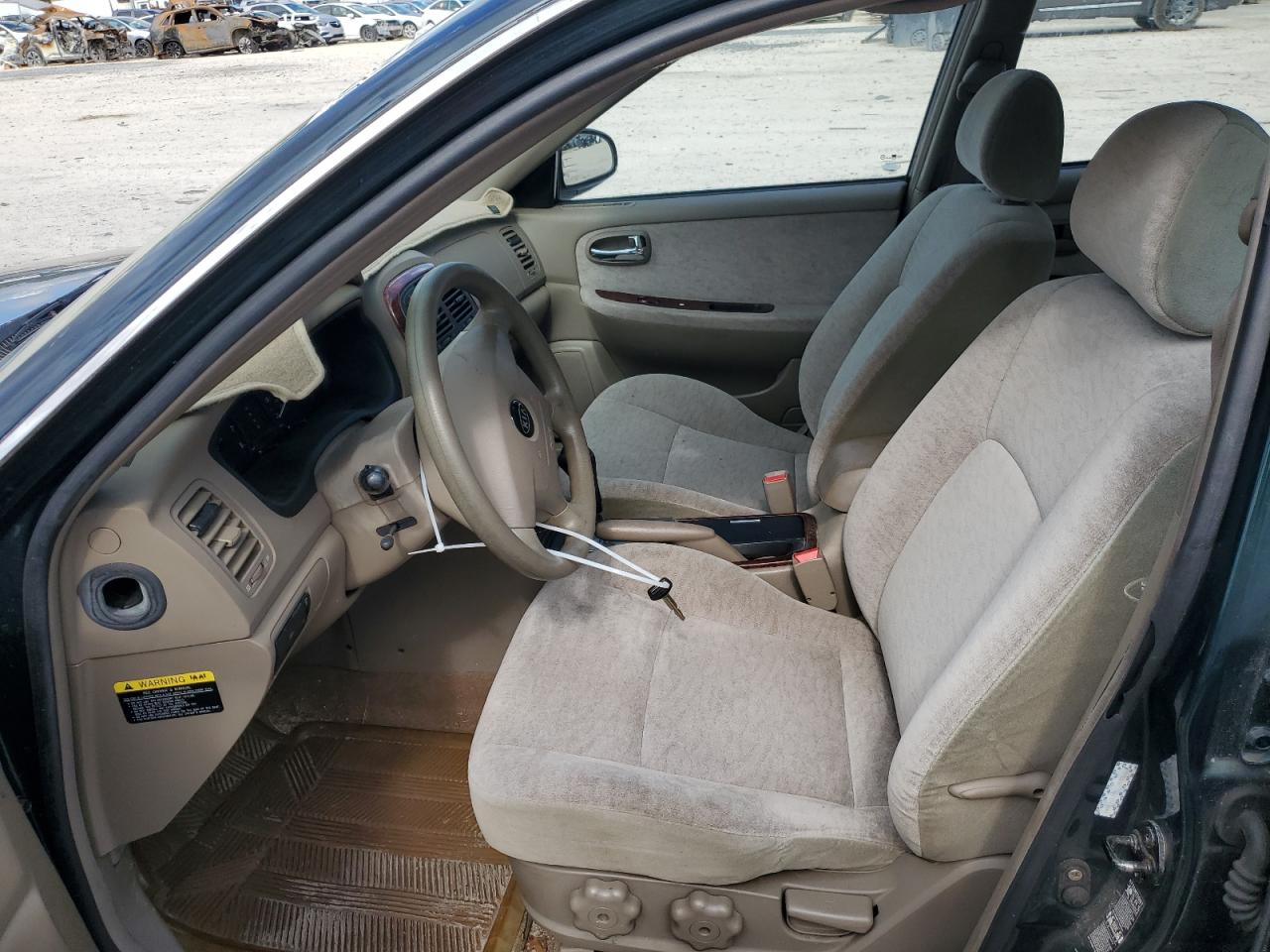 KNAGD128845263905 2004 Kia Optima Lx