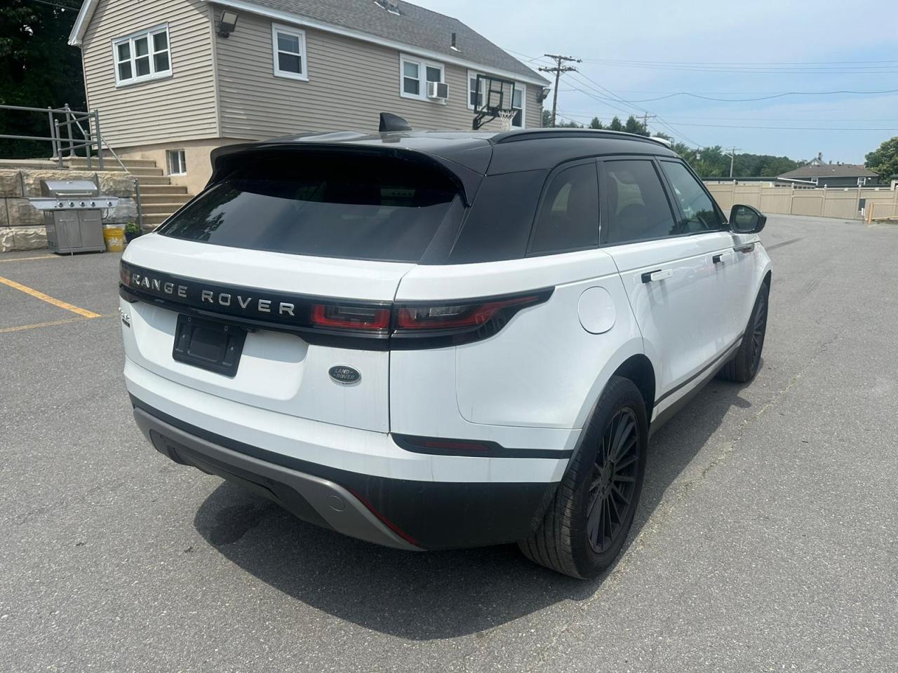 2018 Land Rover Range Rover Velar S vin: SALYB2RN1JA736070