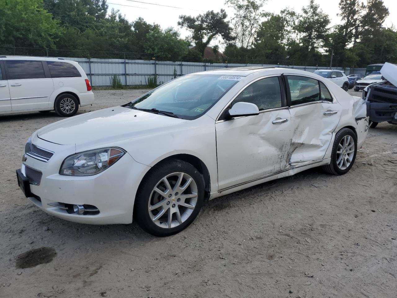 1G1ZE5E14BF232343 2011 Chevrolet Malibu Ltz