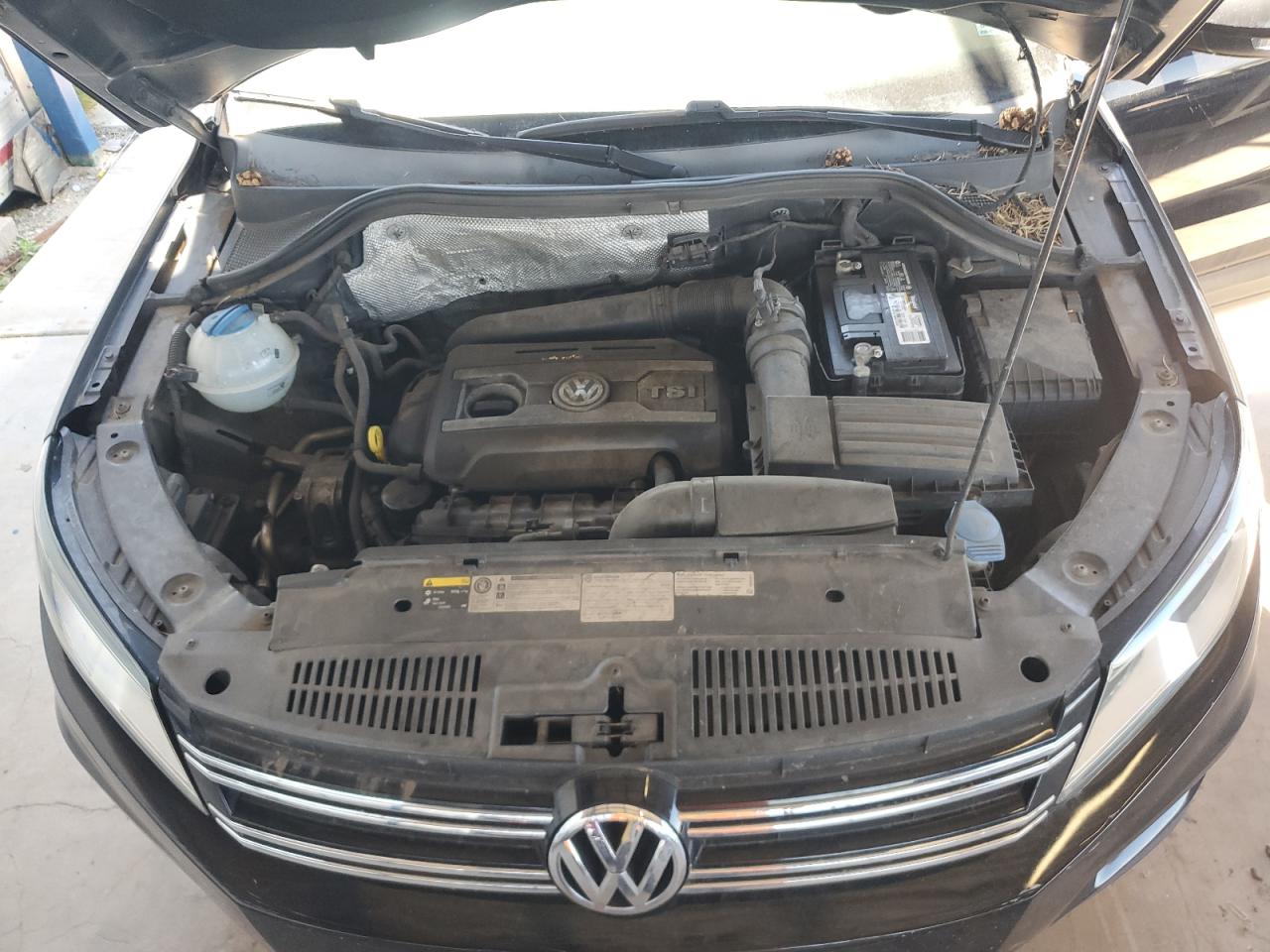 2013 Volkswagen Tiguan S vin: WVGAV3AX5DW625673