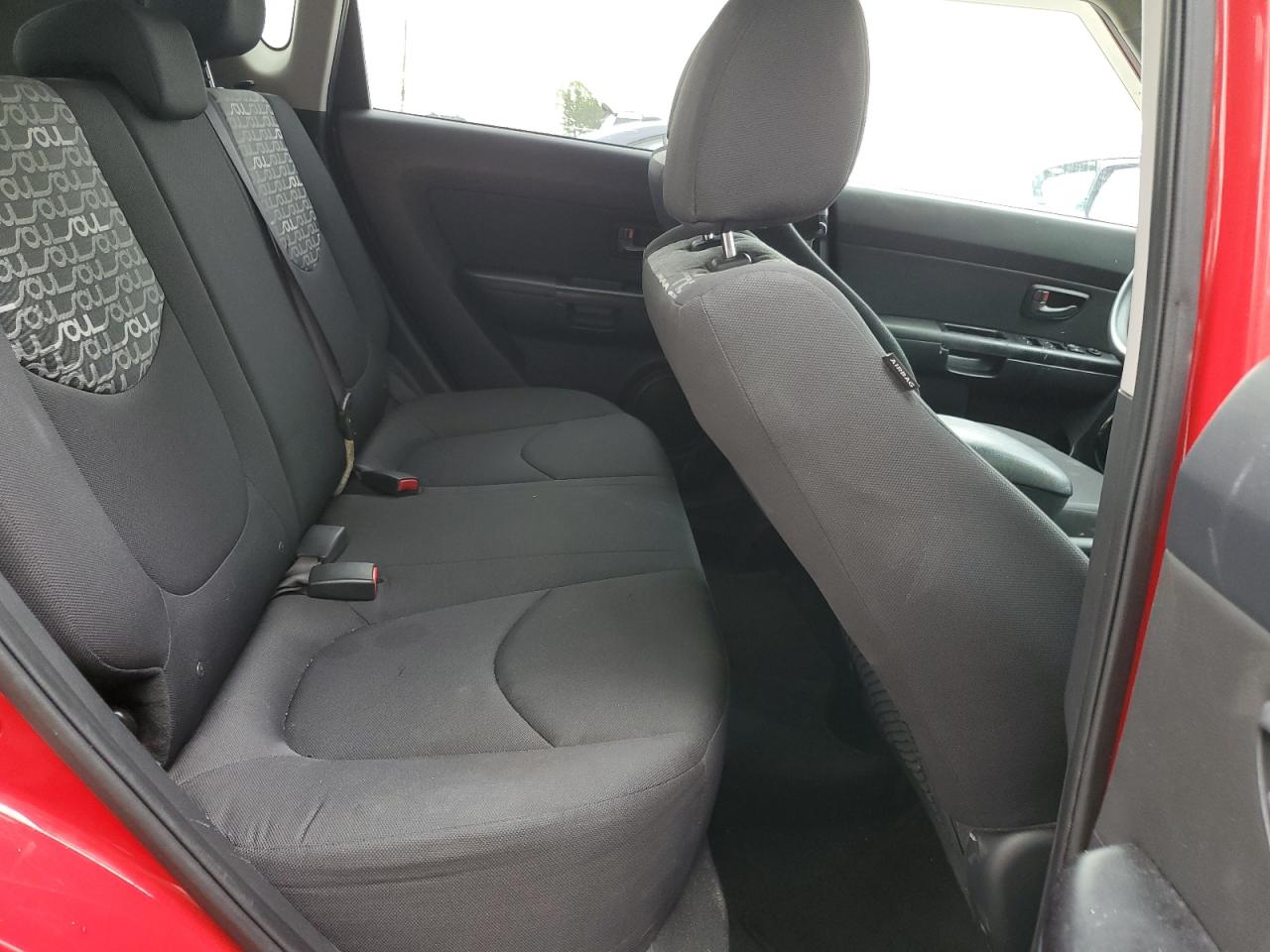 KNDJT2A27B7237506 2011 Kia Soul +