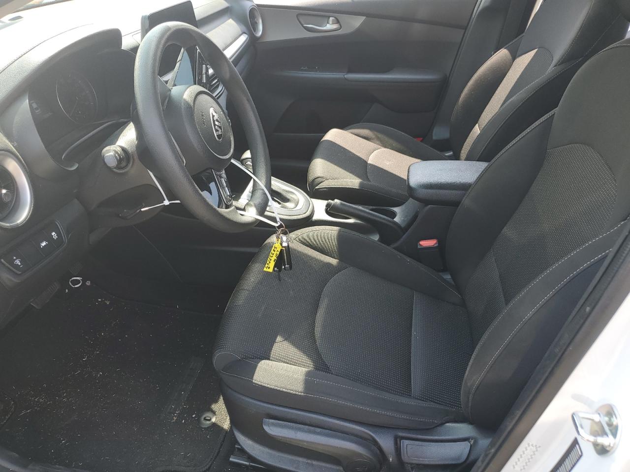 3KPF24AD2ME401107 2021 Kia Forte Fe