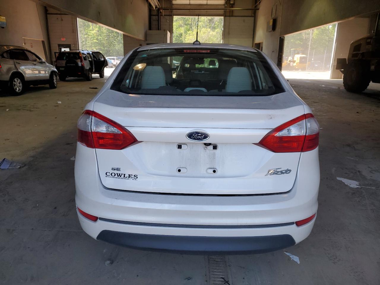 3FADP4BJ7JM108825 2018 Ford Fiesta Se