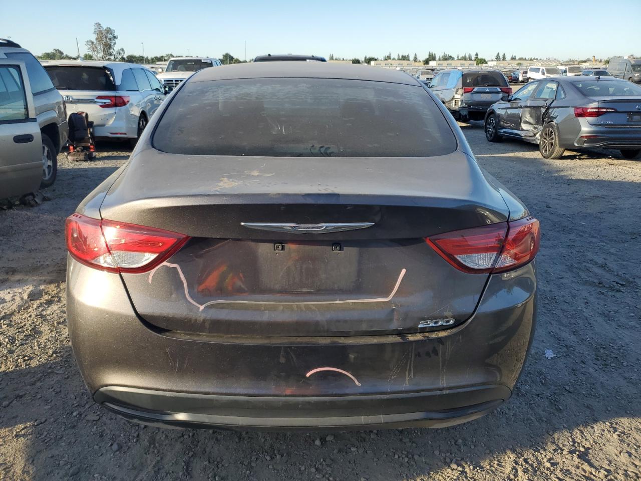 1C3CCCFB3FN550825 2015 Chrysler 200 Lx