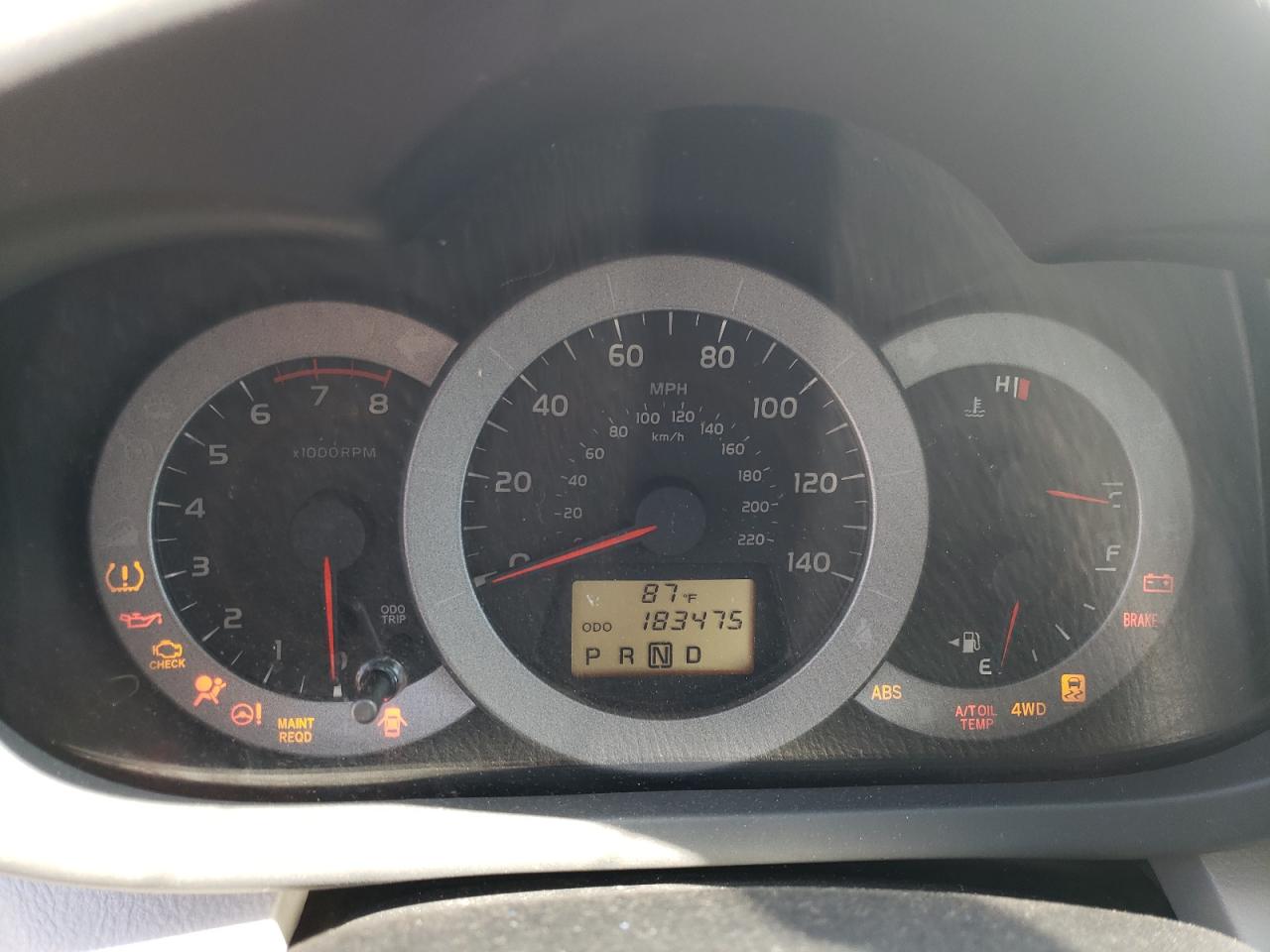 2T3BF4DVXBW085724 2011 Toyota Rav4