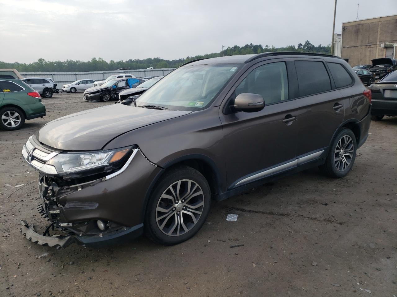  Salvage Mitsubishi Outlander