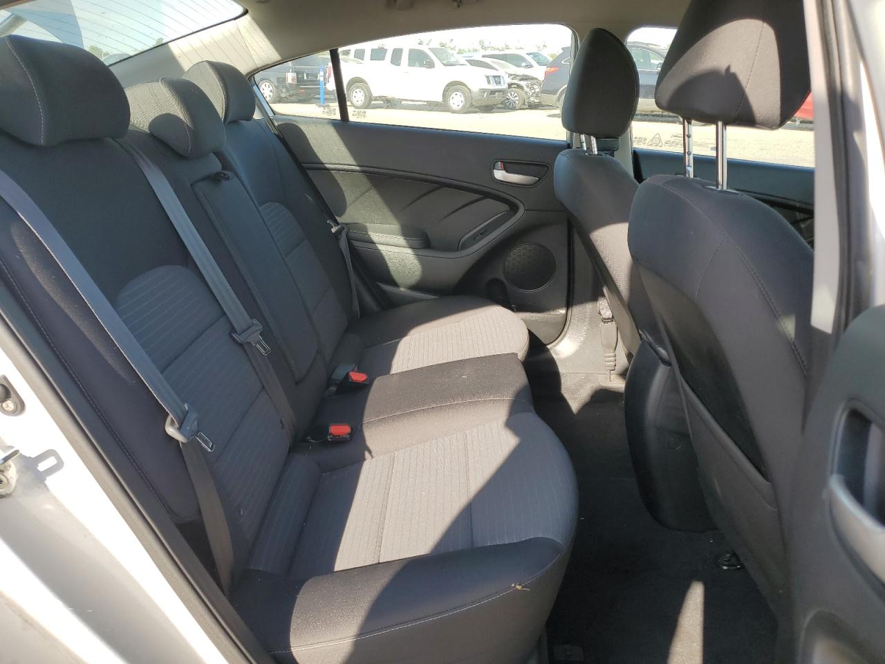 3KPFL4A7XJE219626 2018 Kia Forte Lx