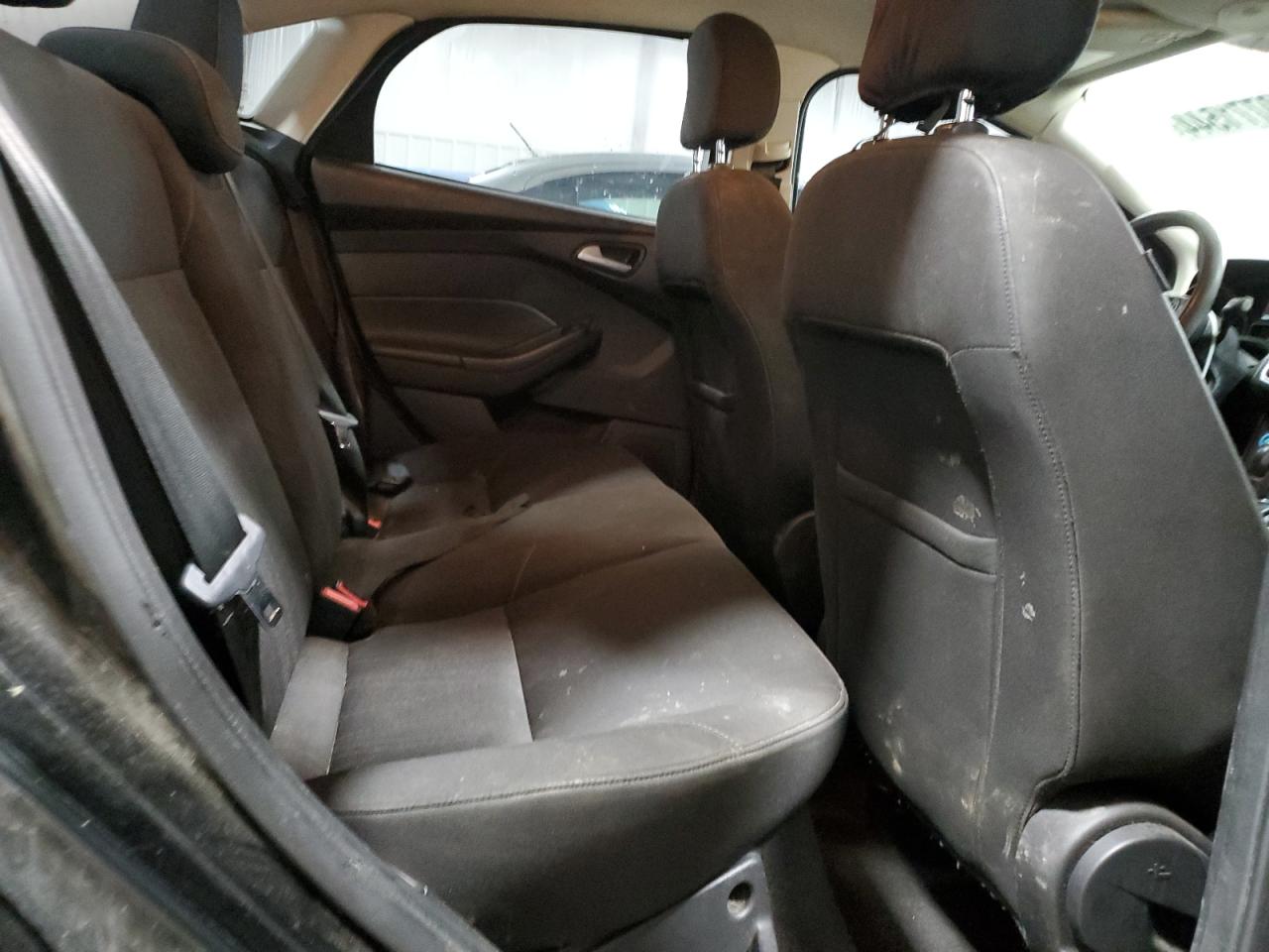 1FADP3F23FL229406 2015 Ford Focus Se