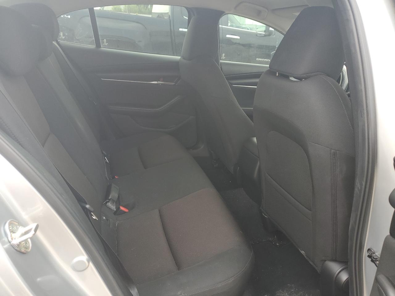 JM1BPAA79M1332704 2021 Mazda 3