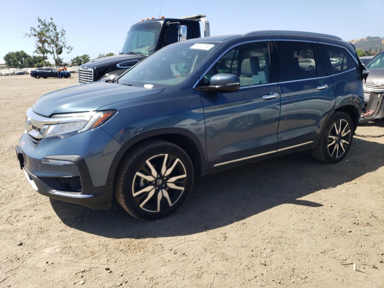 2019 Honda Pilot Touring vin: 5FNYF5H6XKB001314