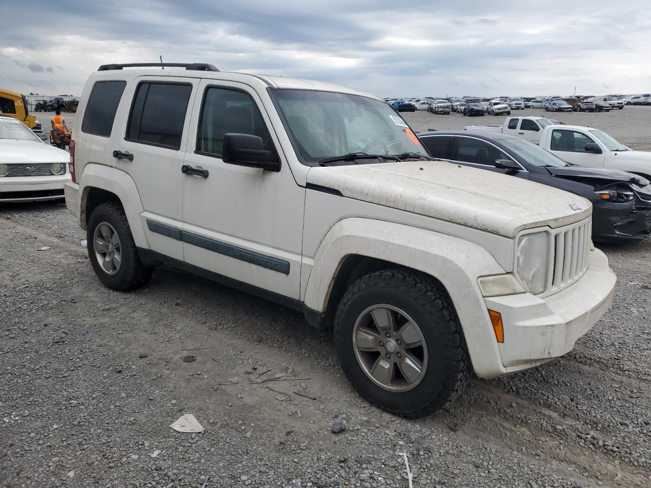 1J8GN28K98W207733 2008 Jeep Liberty Sport