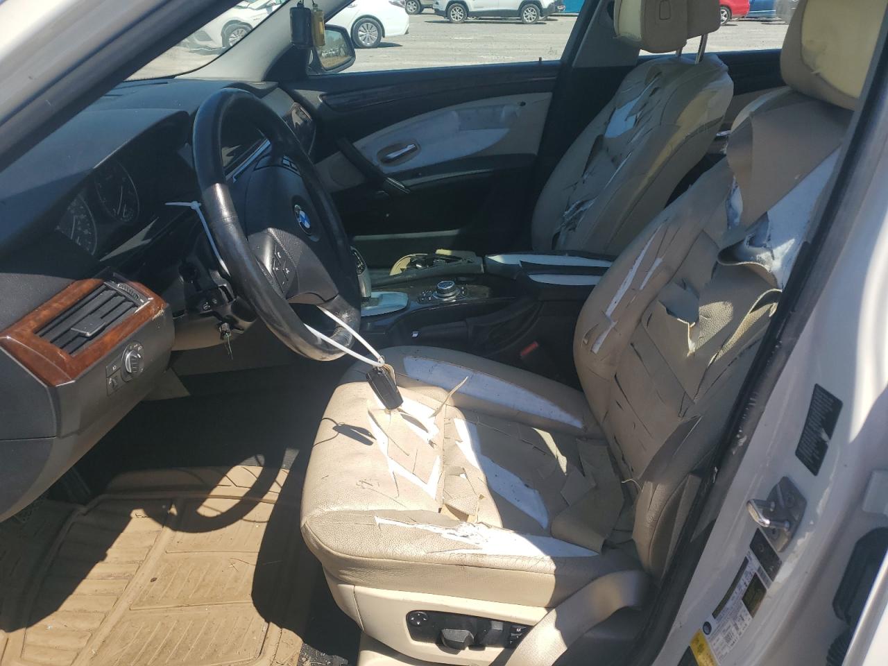 WBANV1C58AC389942 2010 BMW 528 Xi