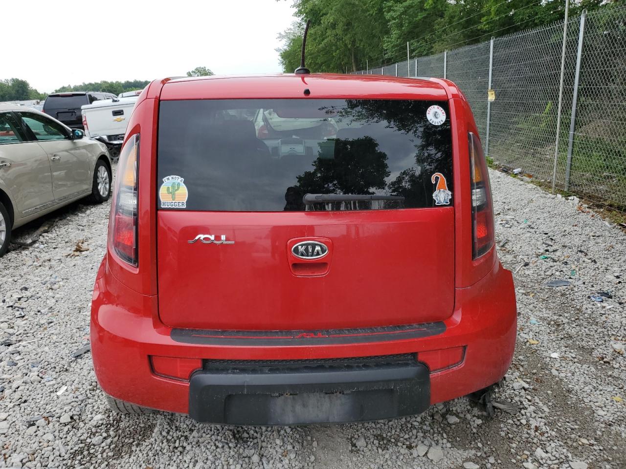 KNDJT2A27B7237506 2011 Kia Soul +