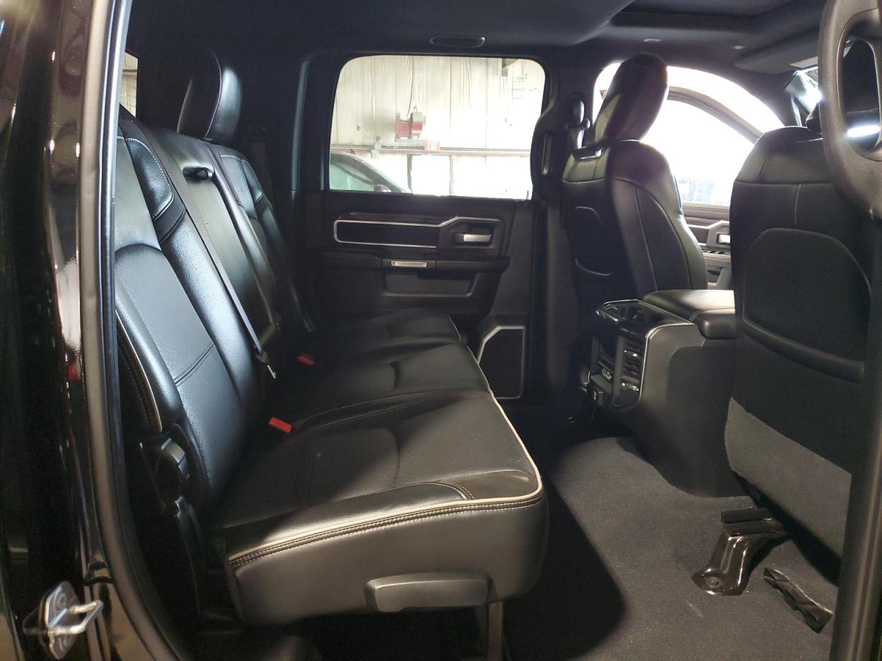 3C6UR5NJ2KG671844 2019 Ram 2500 Laramie