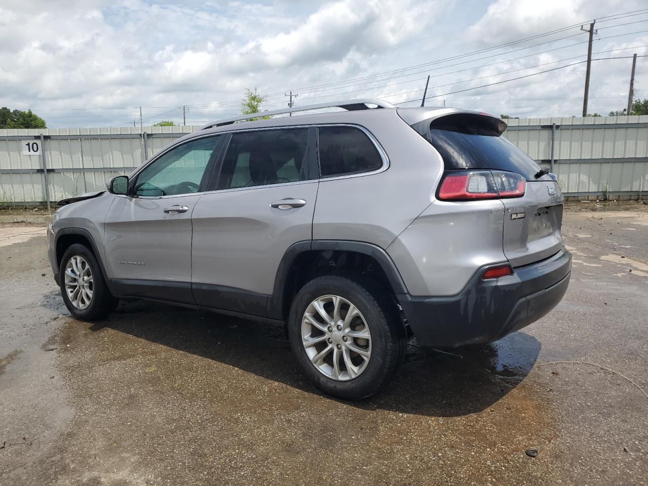 2019 Jeep Cherokee Latitude vin: 1C4PJLCB3KD241539