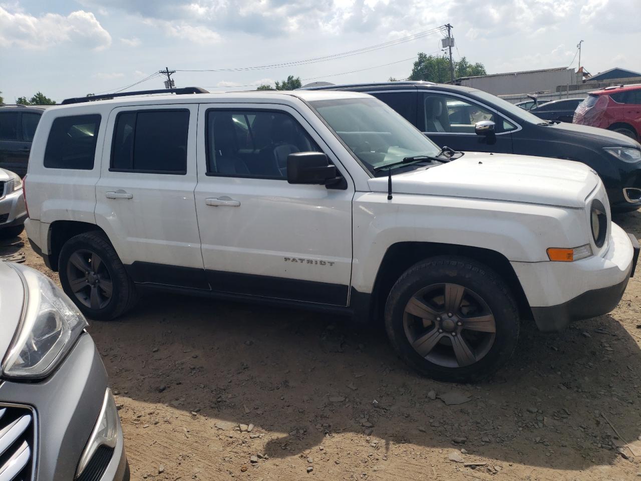 1C4NJPFA9ED699527 2014 Jeep Patriot Latitude