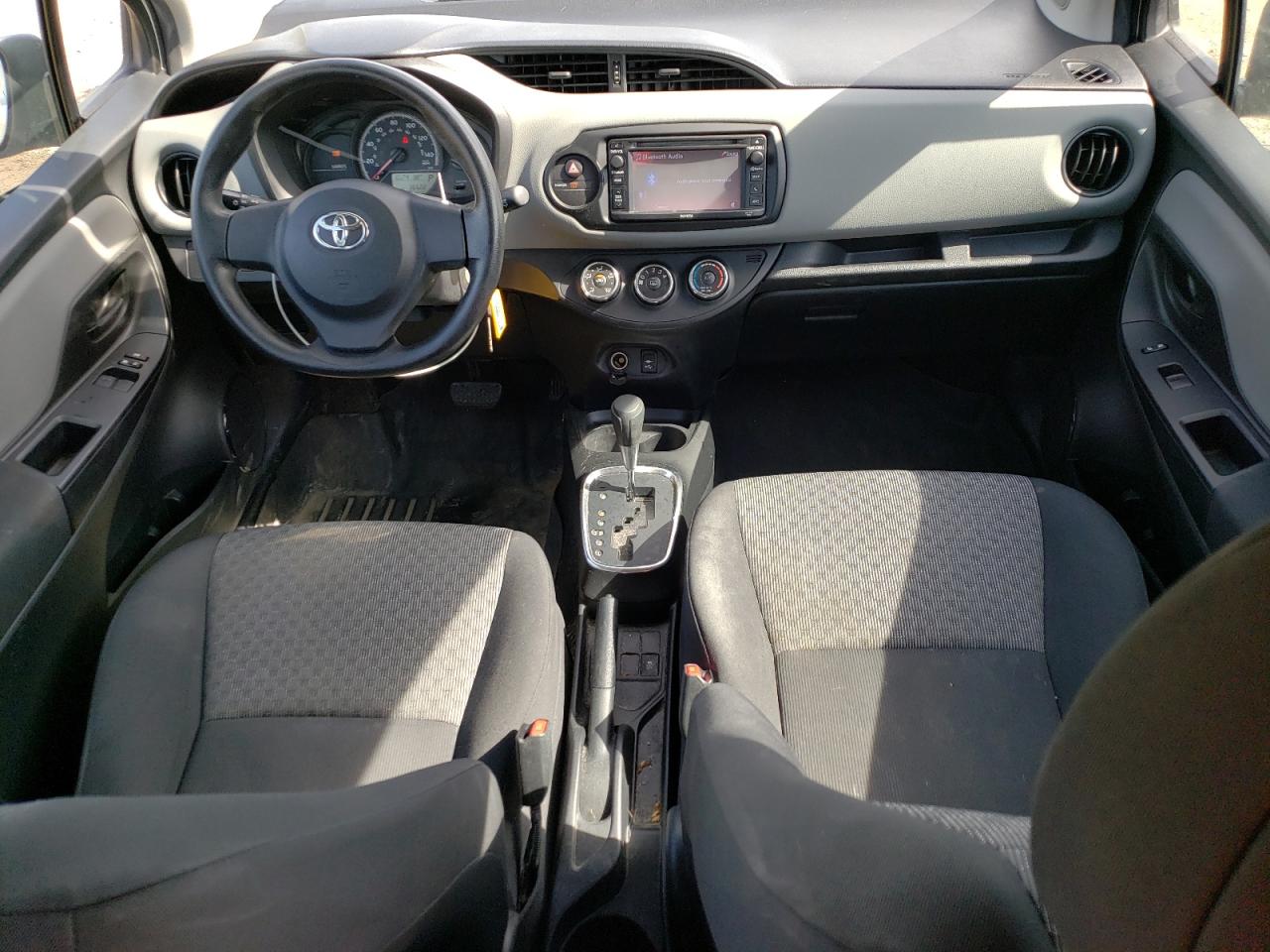 VNKJTUD34FA018695 2015 Toyota Yaris