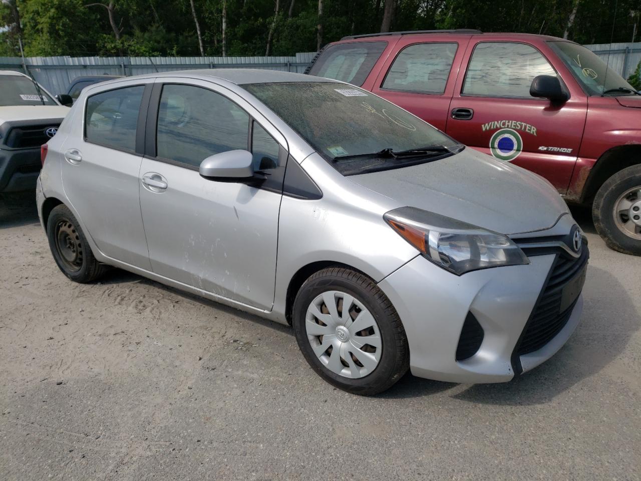 VNKKTUD3XHA083588 2017 Toyota Yaris L