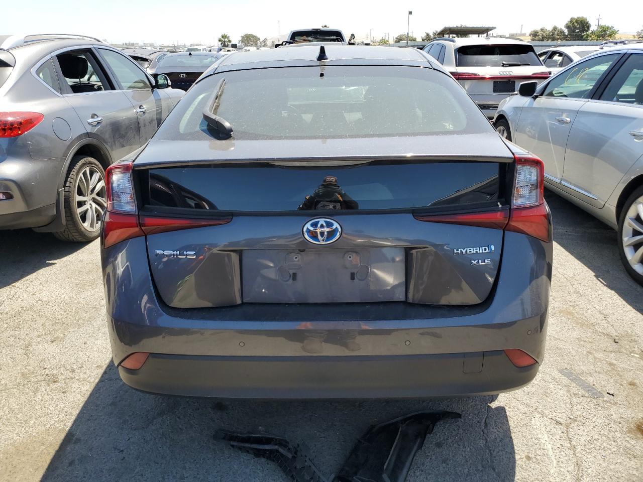 JTDKARFUXL3117687 2020 Toyota Prius L