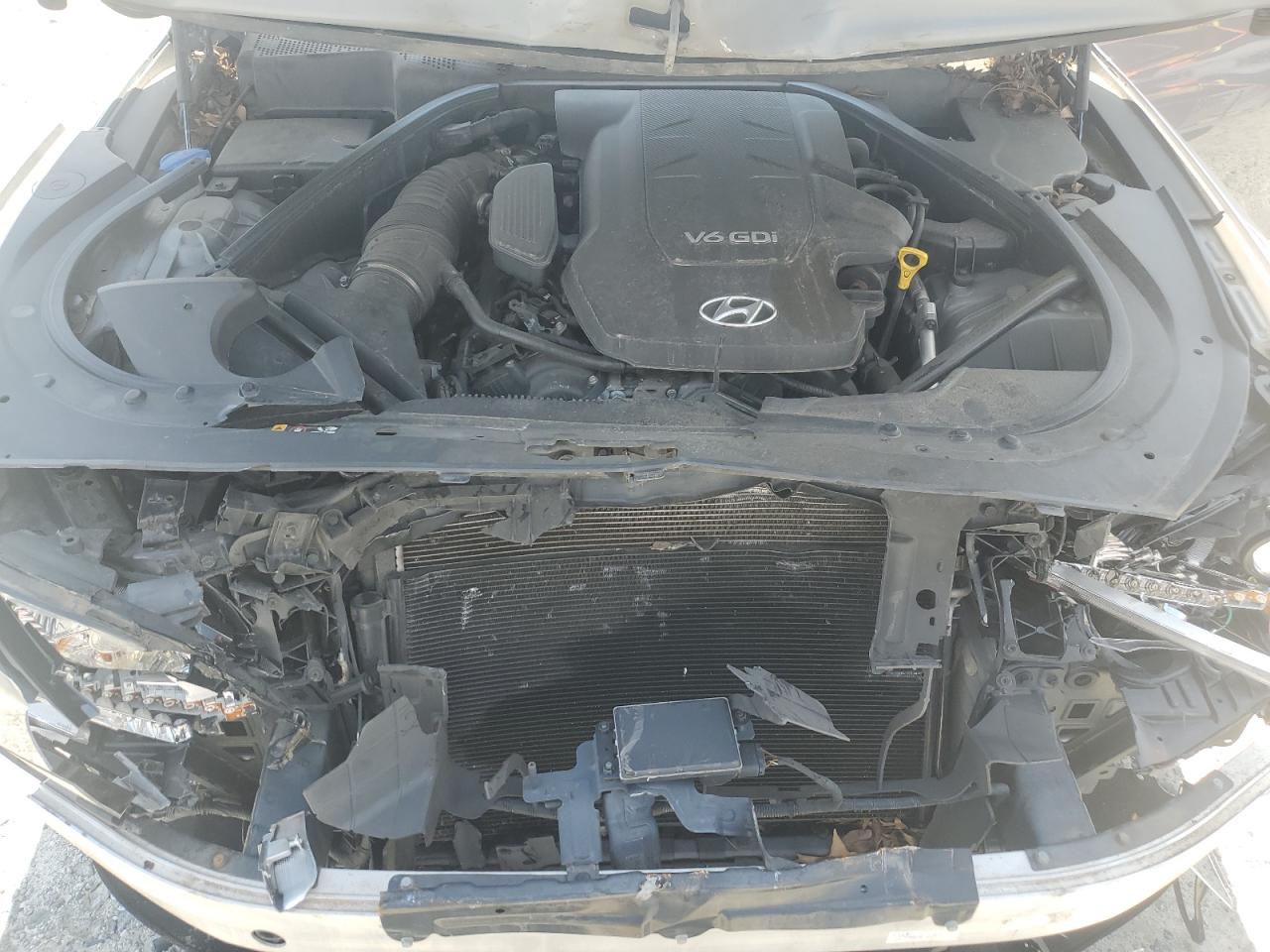 KMHGN4JE2FU045195 2015 Hyundai Genesis 3.8L