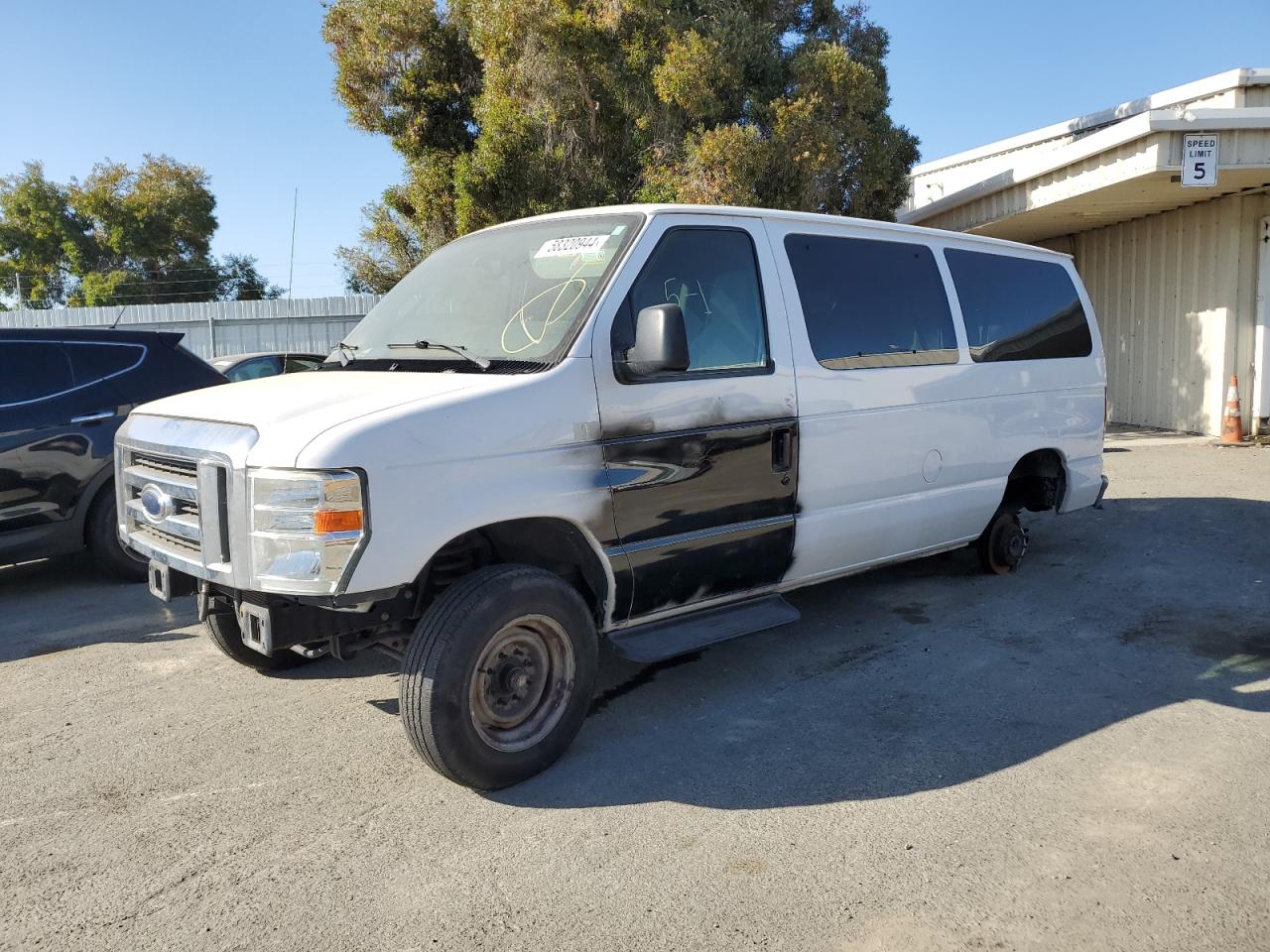 2013 Ford Econoline E350 Super Duty Wagon vin: 1FBNE3BL8DDA84331