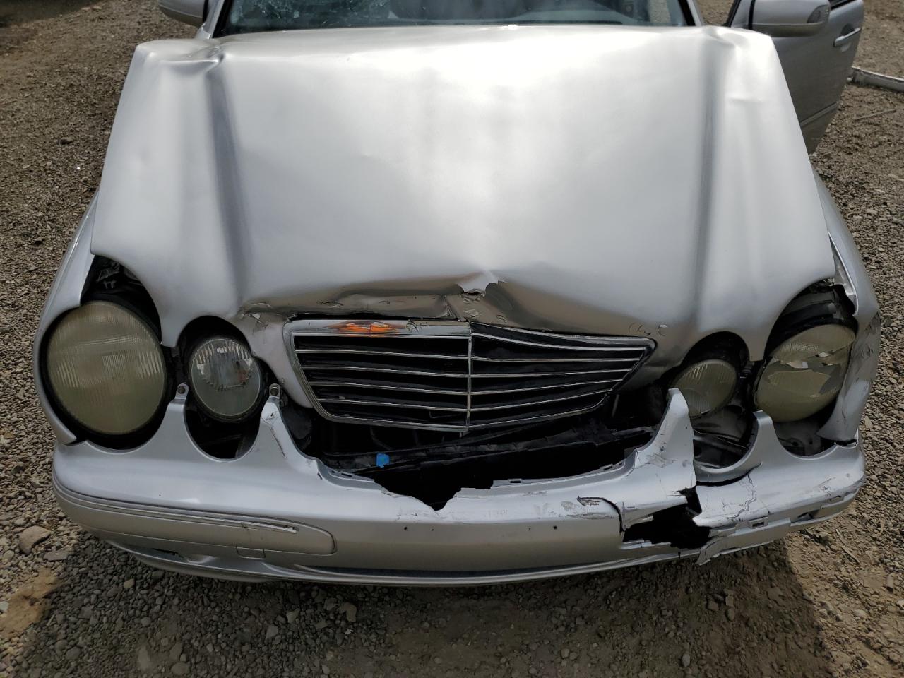 WDBJF65J4YB131308 2000 Mercedes-Benz E 320