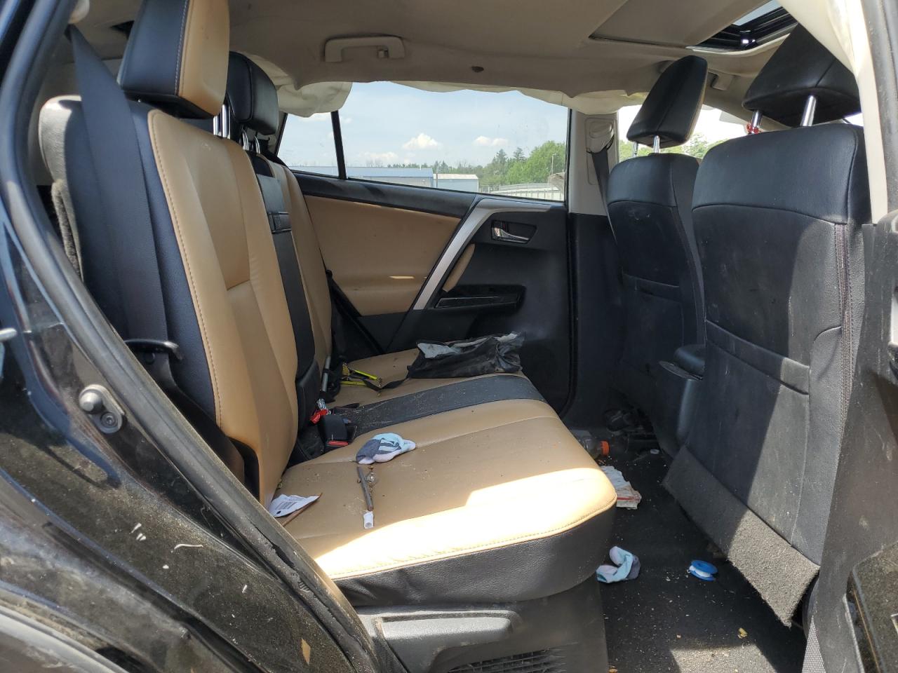 JTMDJREV1HD109661 2017 Toyota Rav4 Hv Limited