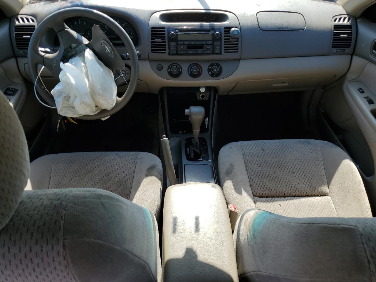 4T1BE32K24U355773 2004 Toyota Camry Le