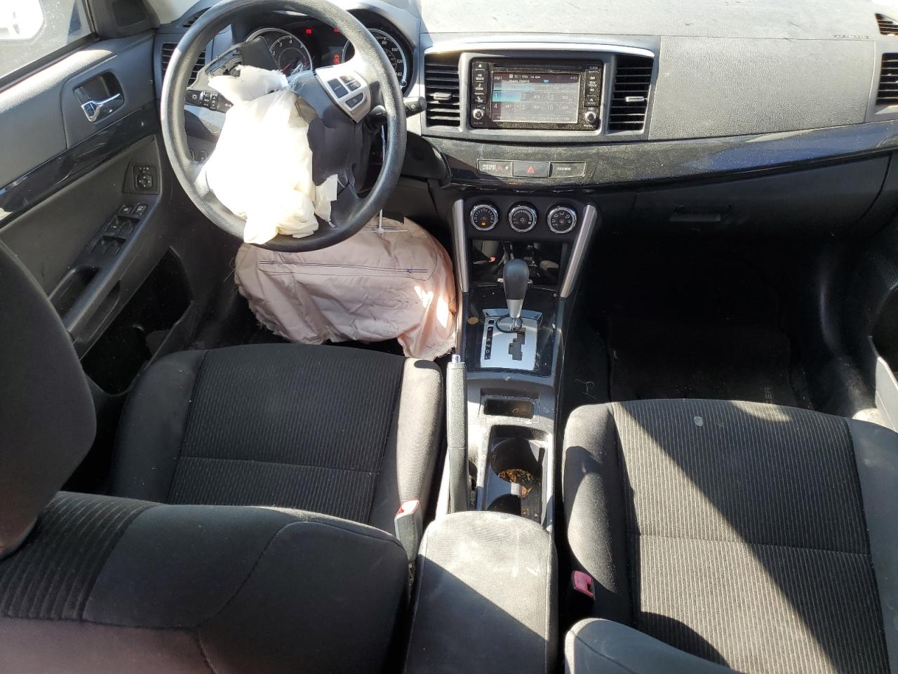 JA32U2FU7HU008117 2017 Mitsubishi Lancer Es