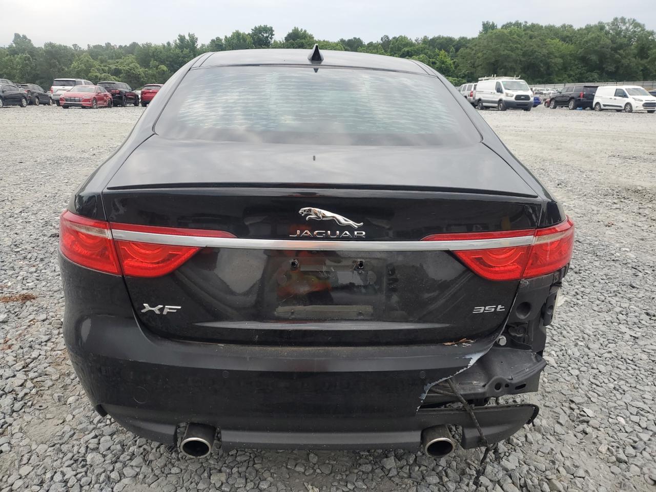 SAJBF4BV4GCY03881 2016 Jaguar Xf R - Sport