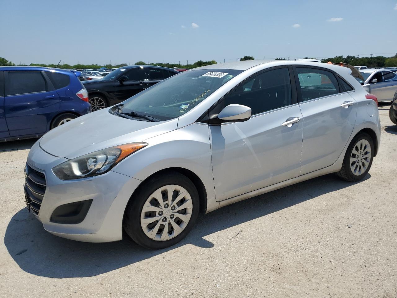 2017 Hyundai Elantra Gt vin: KMHD35LHXHU369892