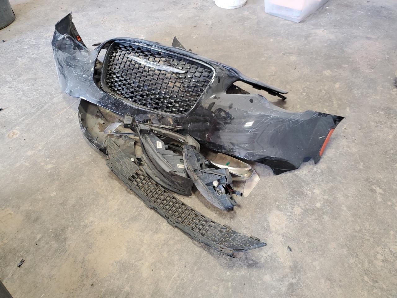 2C3CCAAGXKH568913 2019 Chrysler 300 Touring