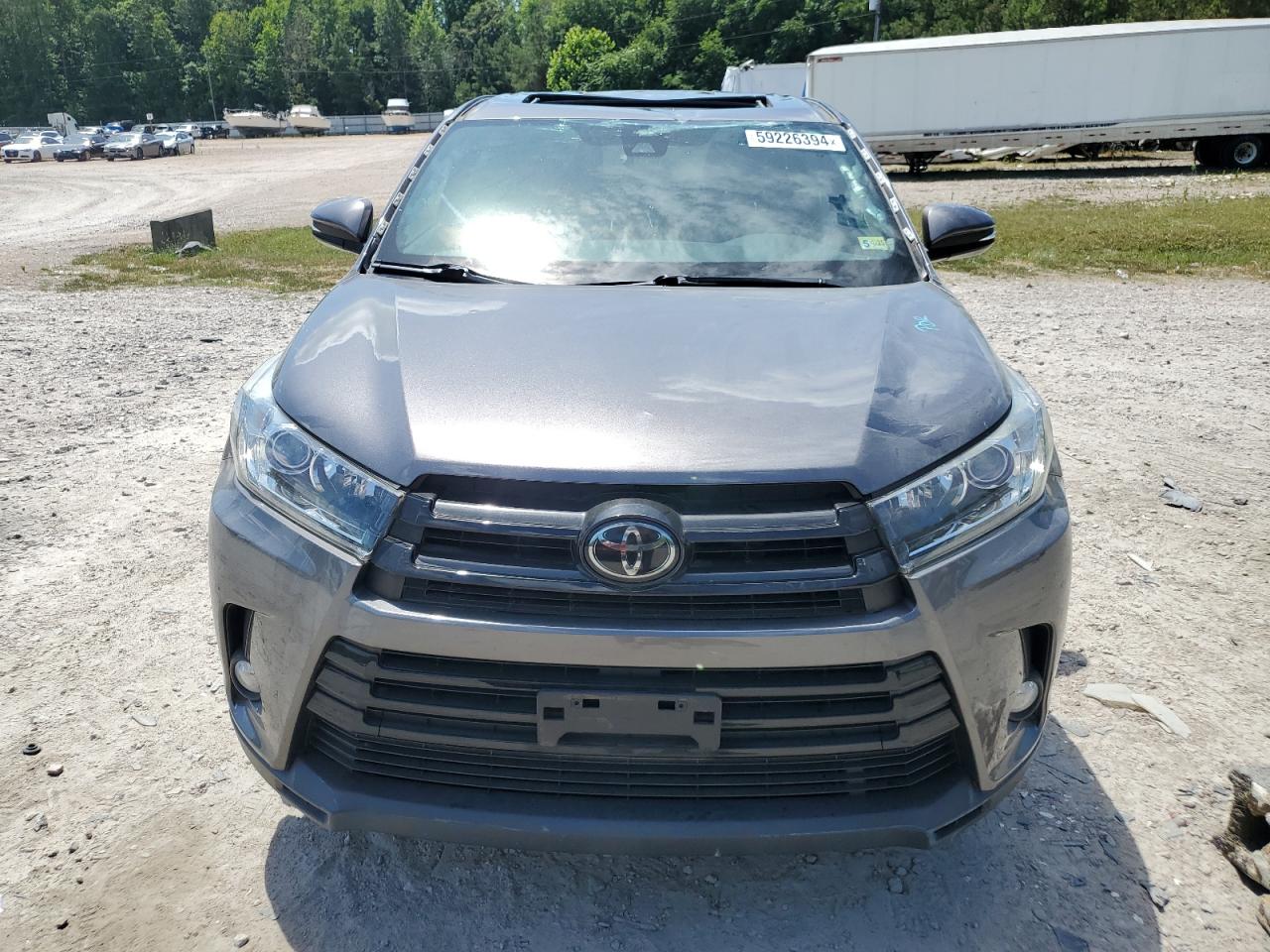 5TDJZRFH8HS391001 2017 Toyota Highlander Se