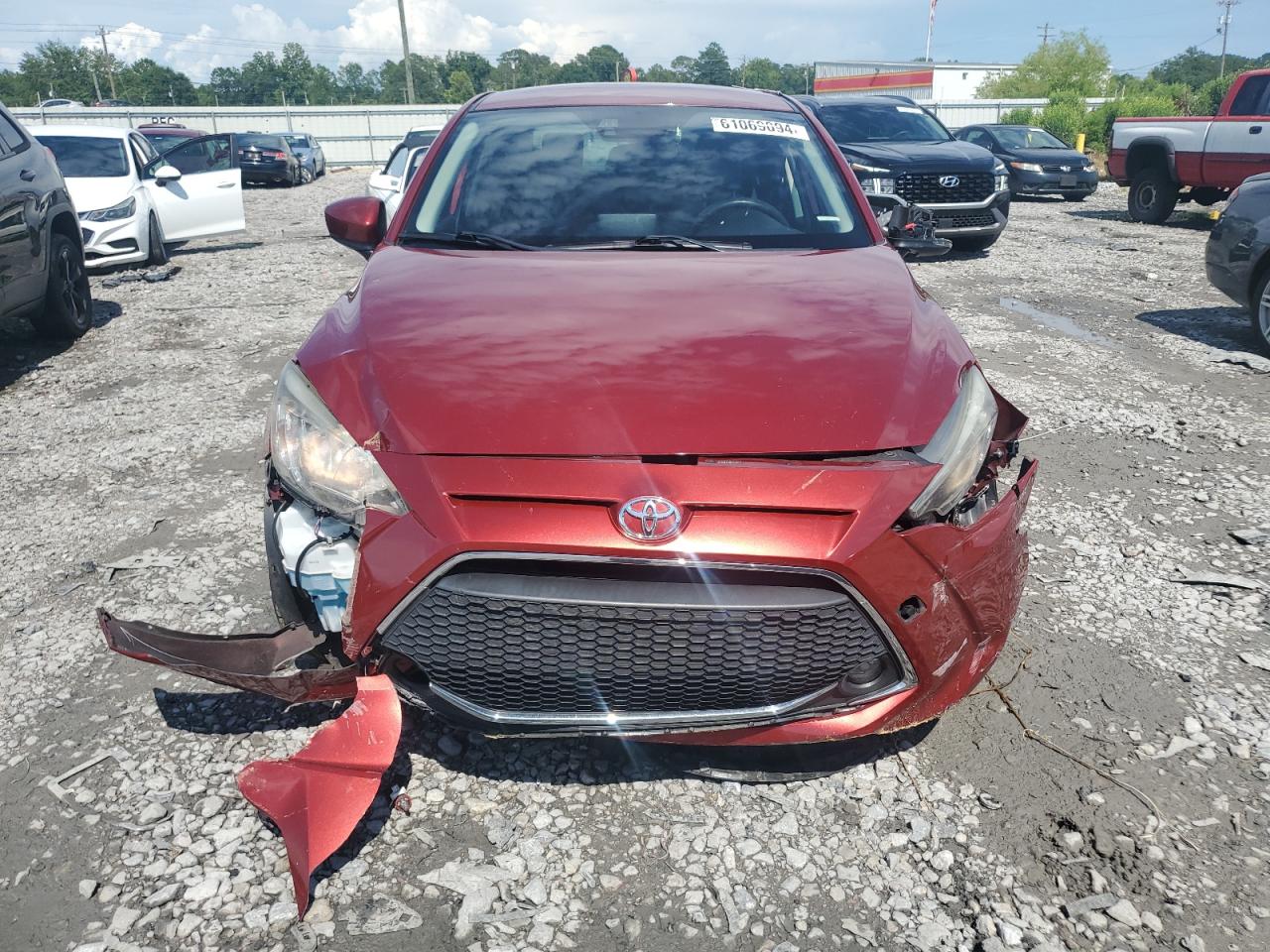 Lot #2784563648 2019 TOYOTA YARIS L