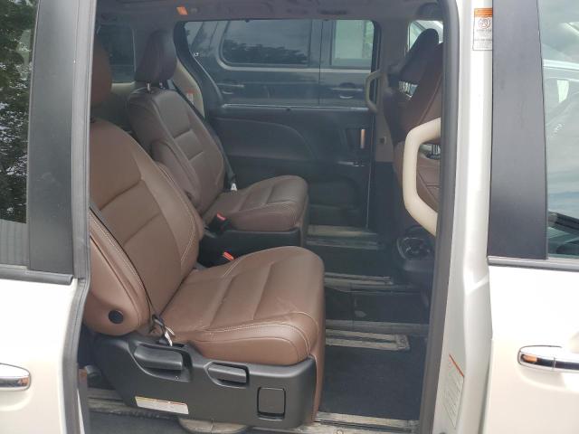 2019 TOYOTA SIENNA XLE - 5TDYZ3DC1KS976870