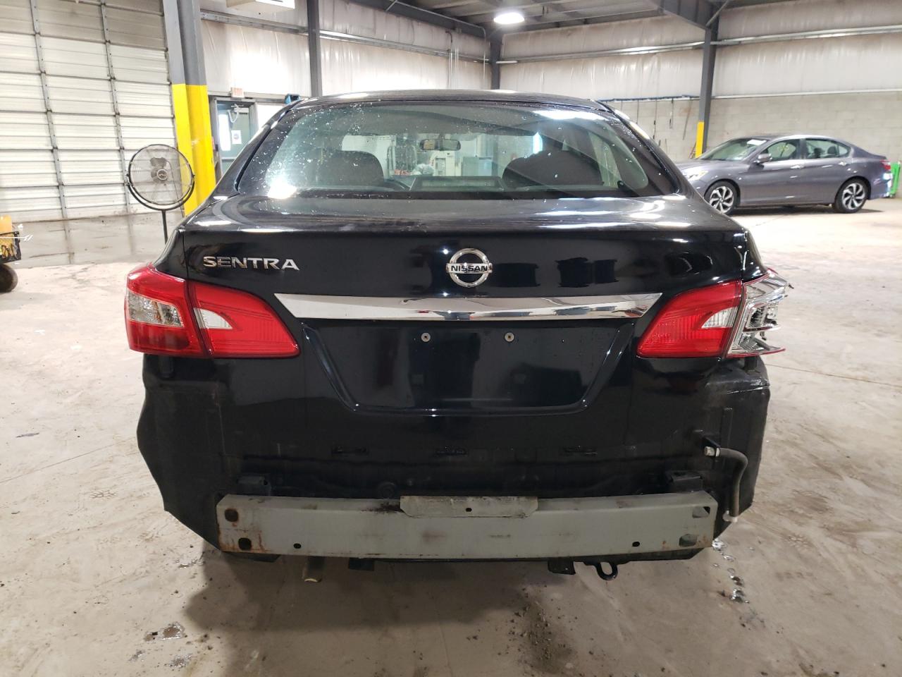3N1AB7AP1JY301647 2018 Nissan Sentra S