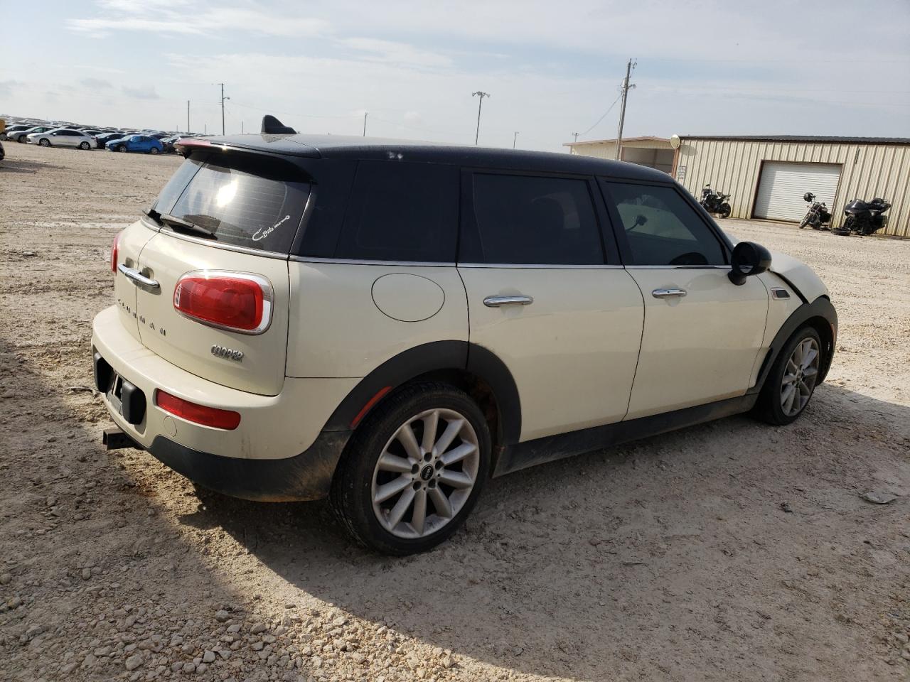 2017 Mini Cooper Clubman vin: WMWLN5C3XH2E33262