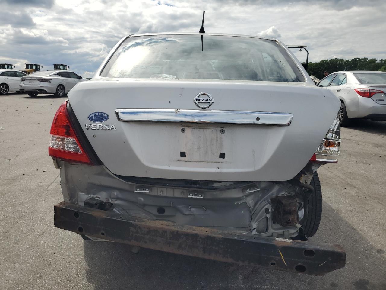 3N1BC1AP2BL446600 2011 Nissan Versa S