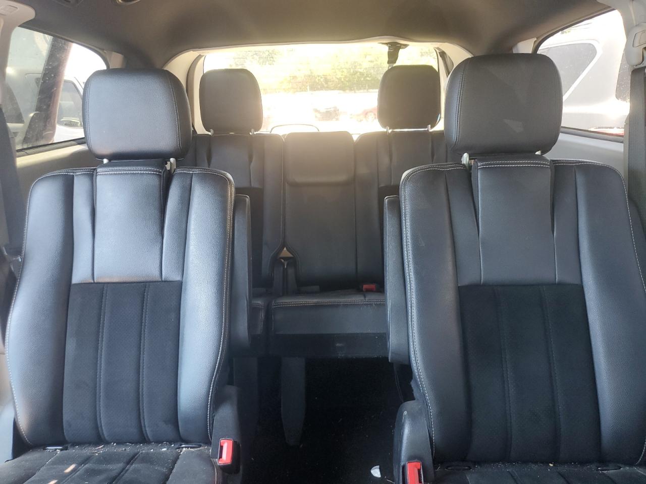 2C4RDGCG4JR266268 2018 Dodge Grand Caravan Sxt