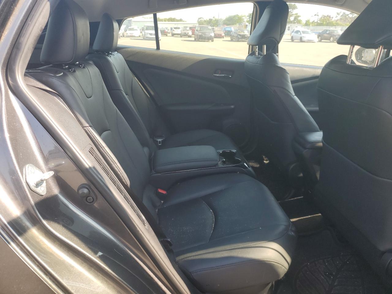 JTDKARFP4H3006053 2017 Toyota Prius Prime