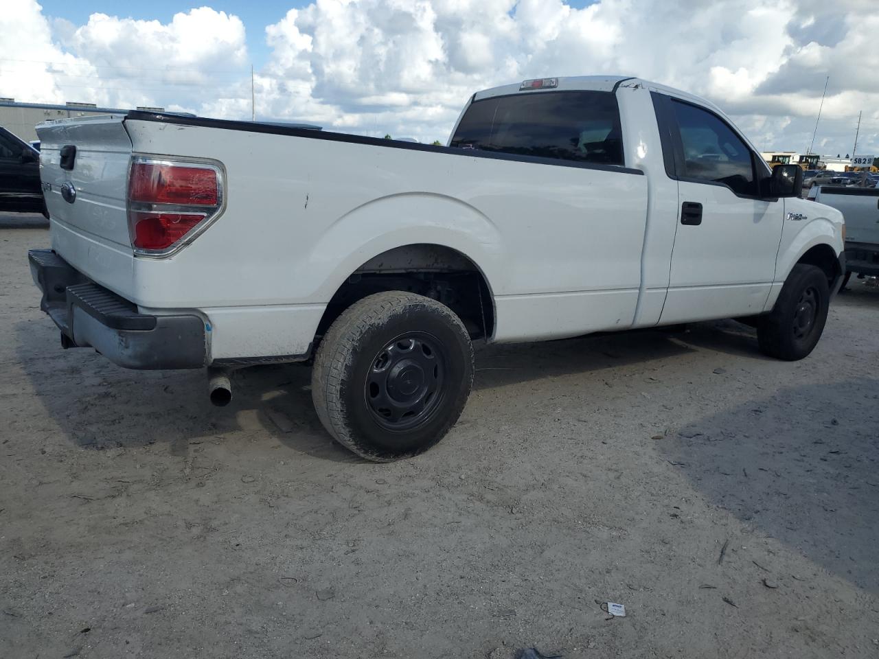 2013 Ford F150 vin: 1FTPF1CF3DKG03487